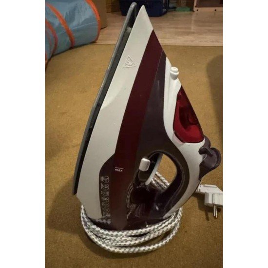 Yeni Nesil Kırmızı Buharlı Ütü 2200 Watt Seramik Tabanlı Yüksek Buhar Gücü Yeni Nesil Kırmızı Buharlı Ütü 2200 Watt Seramik Tabanlı Yüksek Buhar Gücü