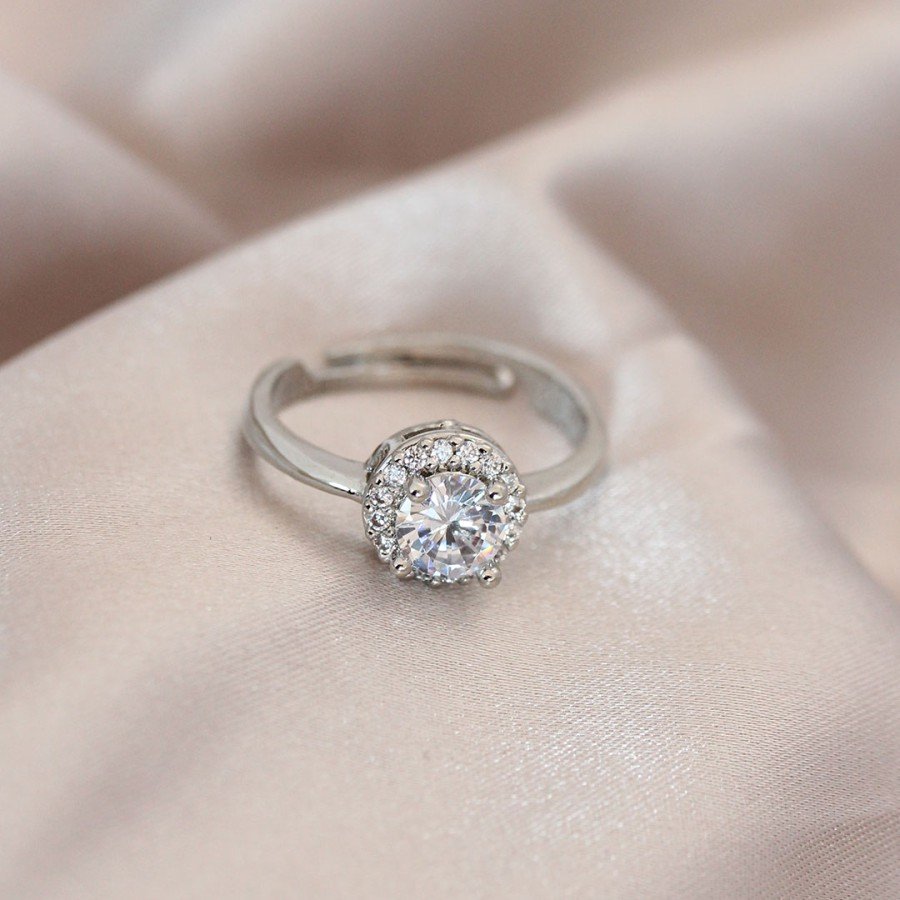 Adjustable Silver Color Metal Zircon and Crystal Stone Oval Model Ring