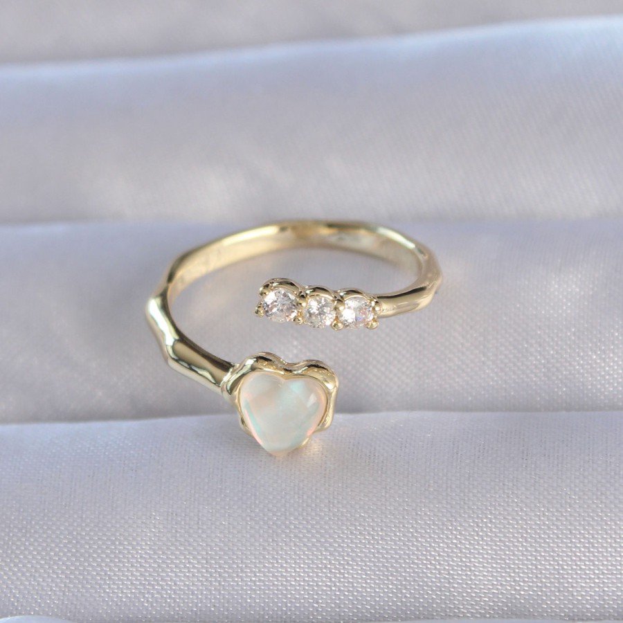 Brass Gold Color Zircon Stone Pearl Heart Model Adjustable Ring Brass Gold Color Zircon Stone Pearl Heart Model Adjustable Ring