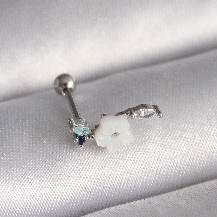 316L Steel Silver Color Zircon Stone Detail White Flower Model Tragus Piercing 316L Steel Silver Color Zircon Stone Detail White Flower Model Tragus Piercing