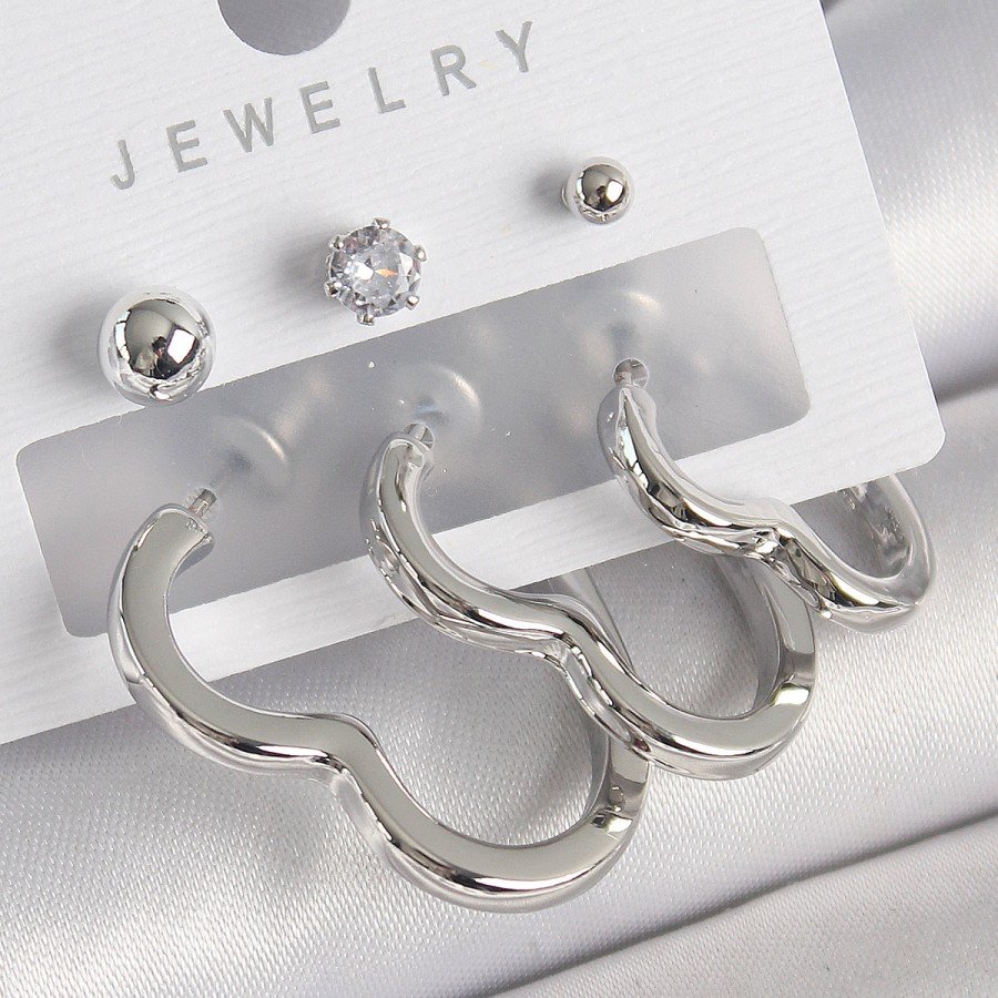 Brass Silver Color Heart Model Zircon Stone Stud Detail Women s Earring Set Brass Silver Color Heart Model Zircon Stone Stud Detail Women s Earring Set