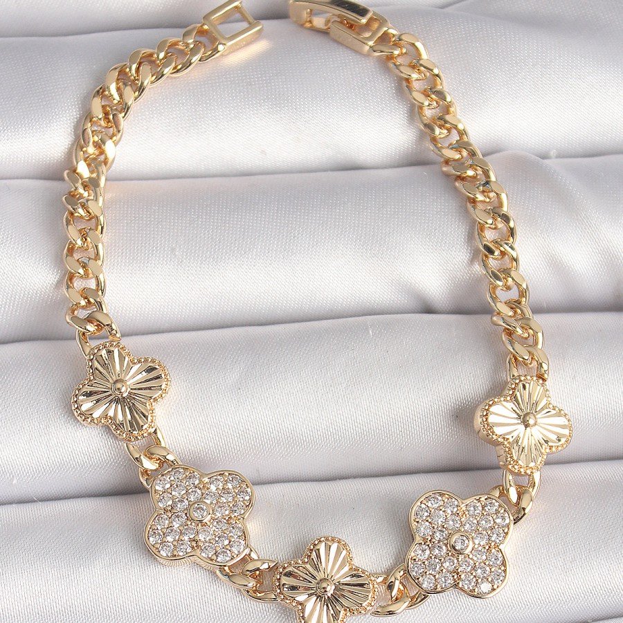 Brass Gold Color Zircon Stone Clover Model Women s Bracelet Brass Gold Color Zircon Stone Clover Model Women s Bracelet