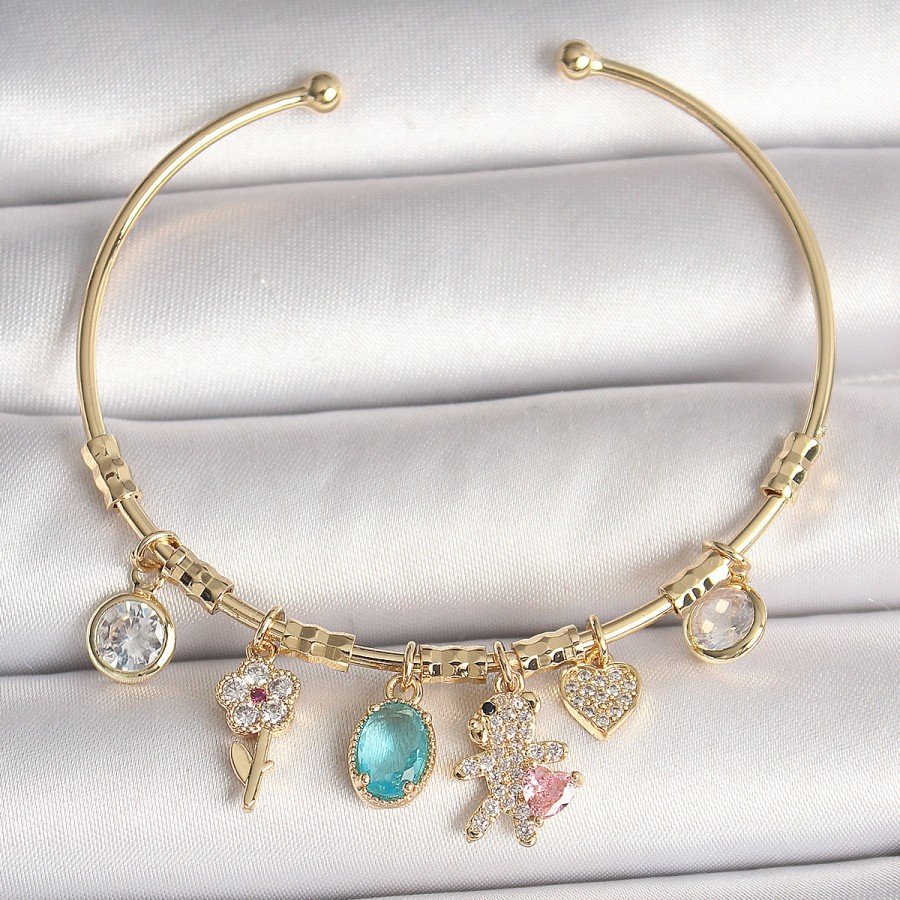 Brass Gold Color Dangle Zircon Stone Teddy Bear Figure Heart Detail Charm Women s Bracelet