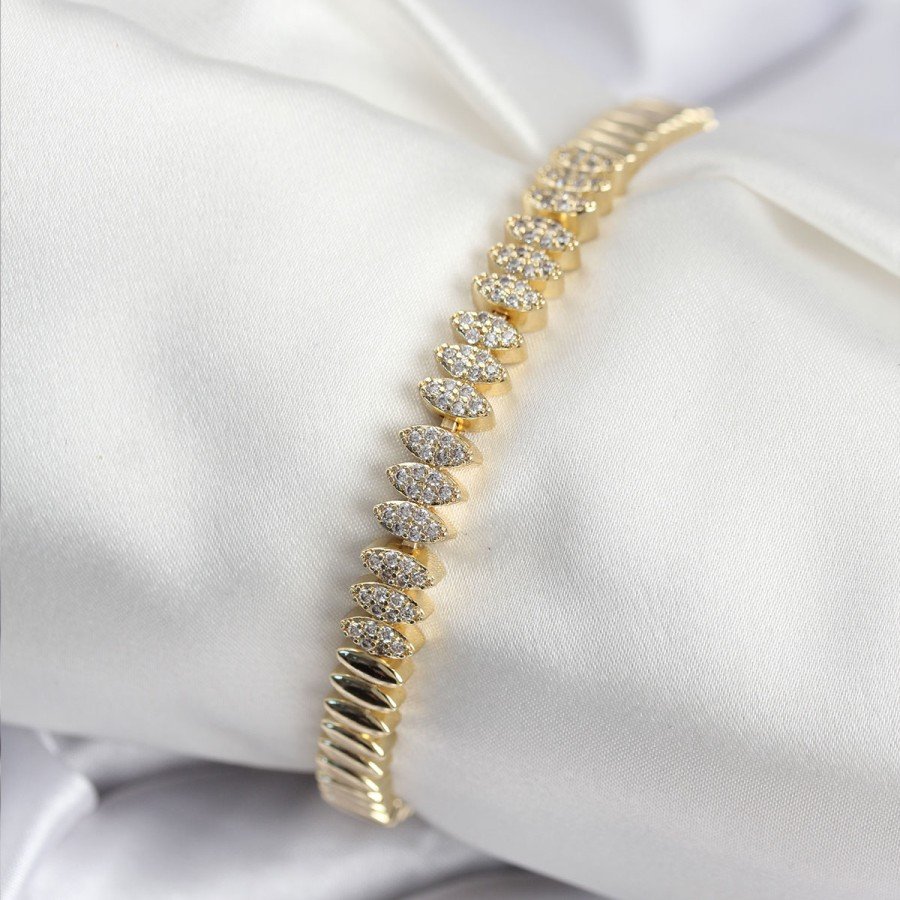 Brass VIP Series Gold Color Zircon Stone Barley Model Women s Bracelet