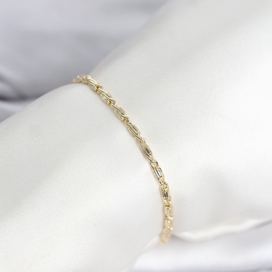 CM 14K Gold Color Twist Chain Model Women s Bracelet CM 14K Gold Color Twist Chain Model Women s Bracelet