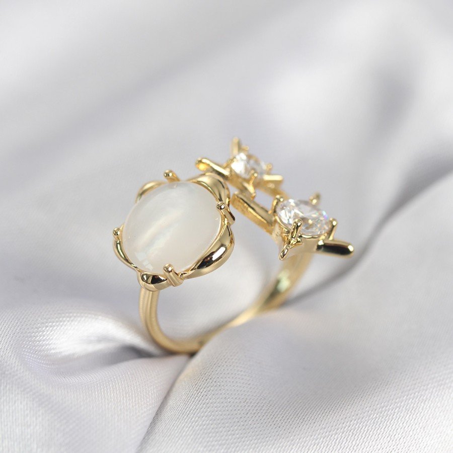 Gold Color Pole Star Model Women s Ring