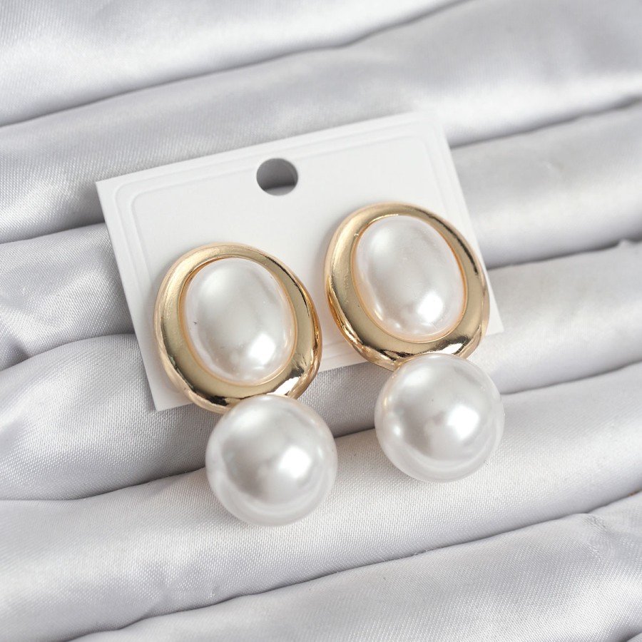 Brass Gold Color Model Pearled Women s Earrings