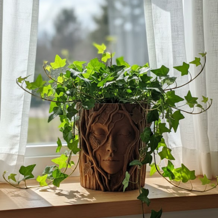 3D Artistic Tree Faced Decorative Vase Nature Themed Special Design Flower Pot
