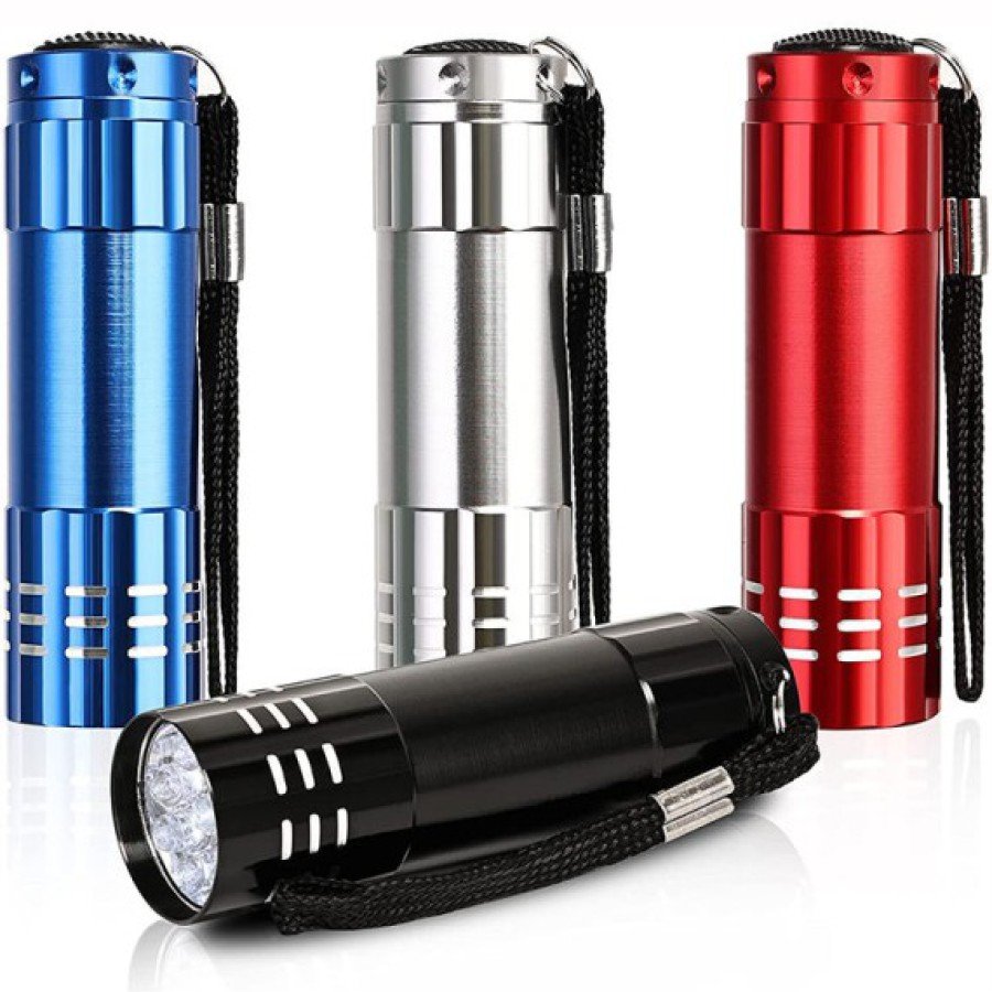 9 LED BATTERY-OPERATED FLASHLIGHT