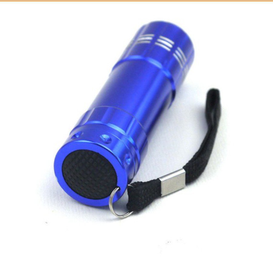 9 LED BATTERY-OPERATED FLASHLIGHT