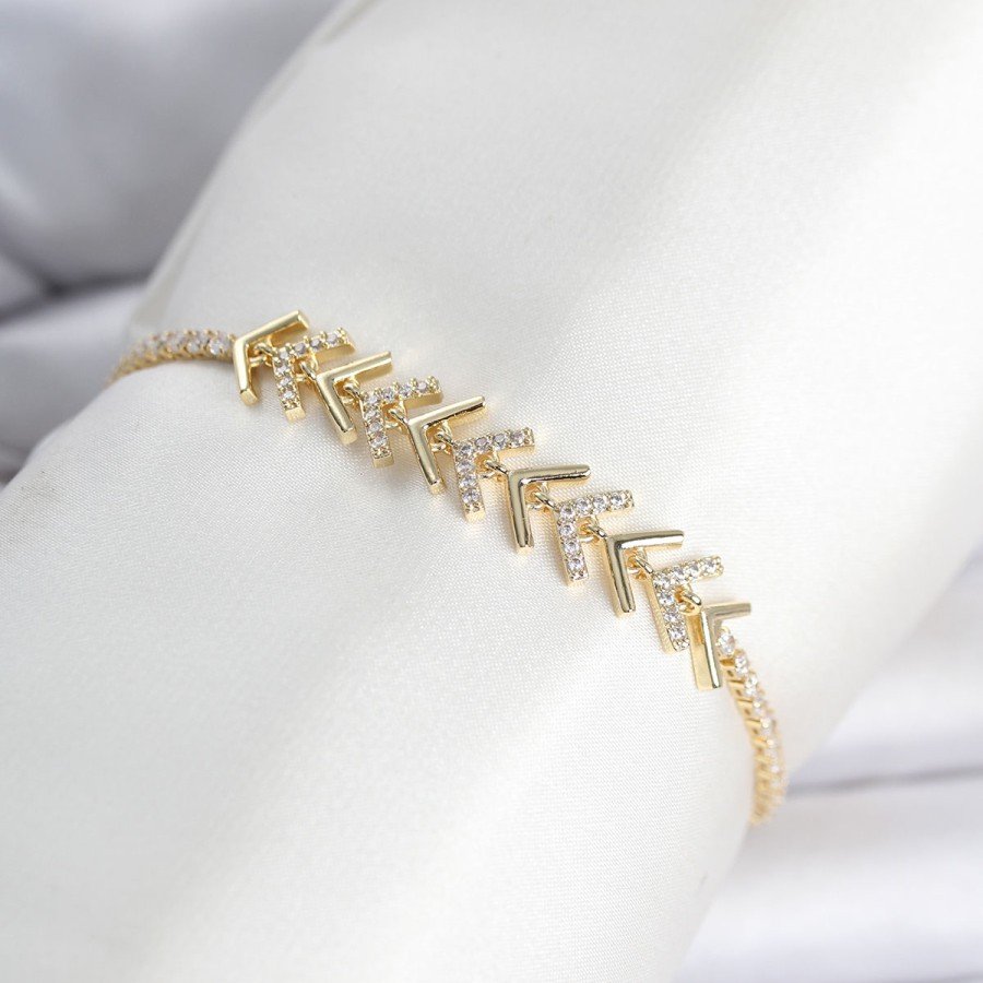 Pirinç Gold Renk Zirkon Taşlı Çavuş Model Su Yolu Kadın Bileklik