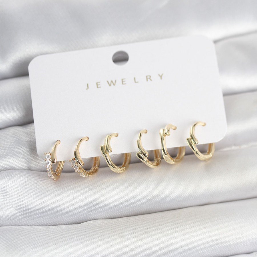 Pirinç Gold Renk Botega Model Kadın Küpe Seti Pirinç Gold Renk Botega Model Kadın Küpe Seti