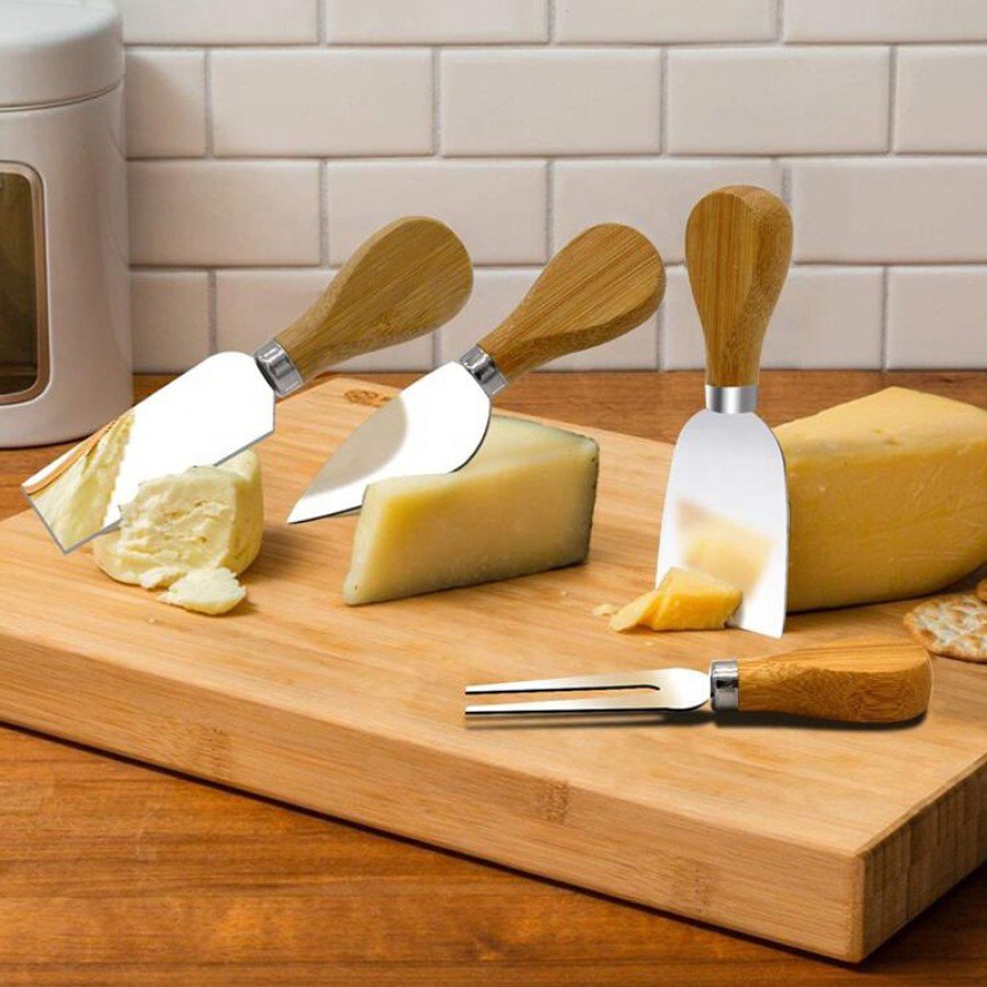 Set of 4 Cheese Knives with Wooden Handle Set of 4 Cheese Knives with Wooden Handle