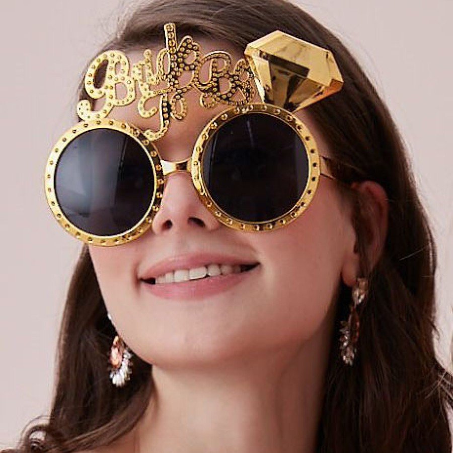 Gold Color Bride To Be Written Bridal Glasses 15x10 cm Gold Color Bride To Be Written Bridal Glasses 15x10 cm