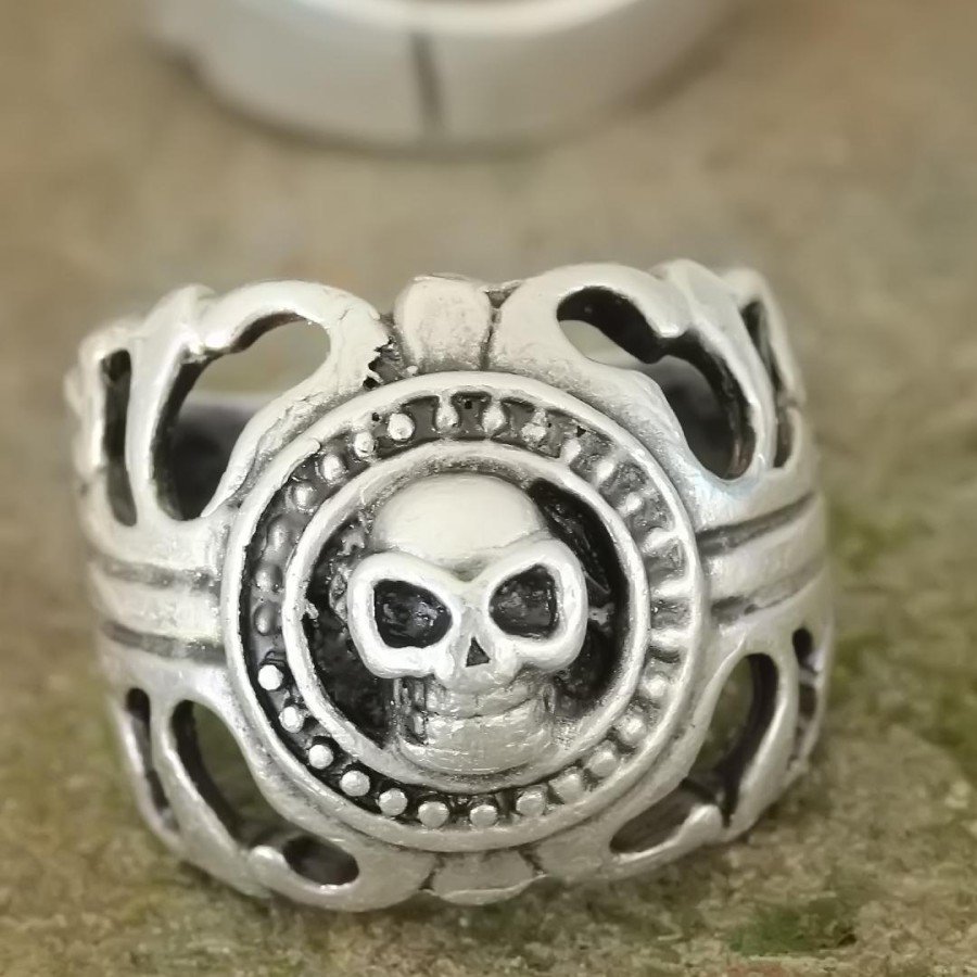 Aged Silver Color Metal Skull Design Adjustable Men s Ring