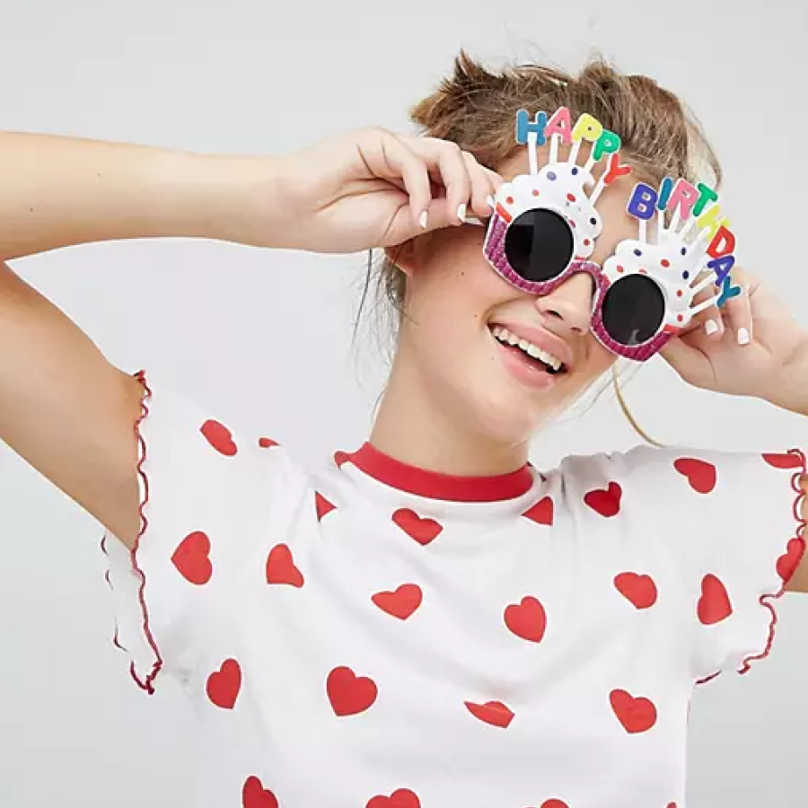 White Fuchsia Color Party Glasses with Happy Birthday Written 12x7 cm