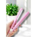 Compact and Lightweight: Anti-frizz Mini Hair Straightener