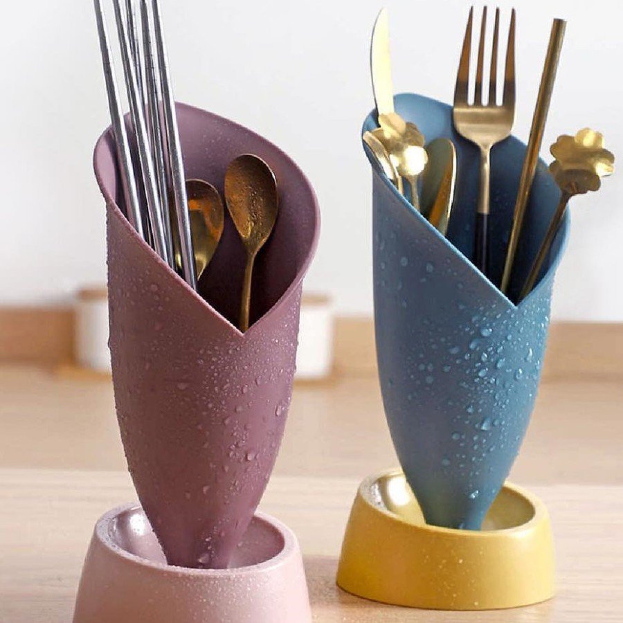 Countertop Cutlery with Tulip Figure