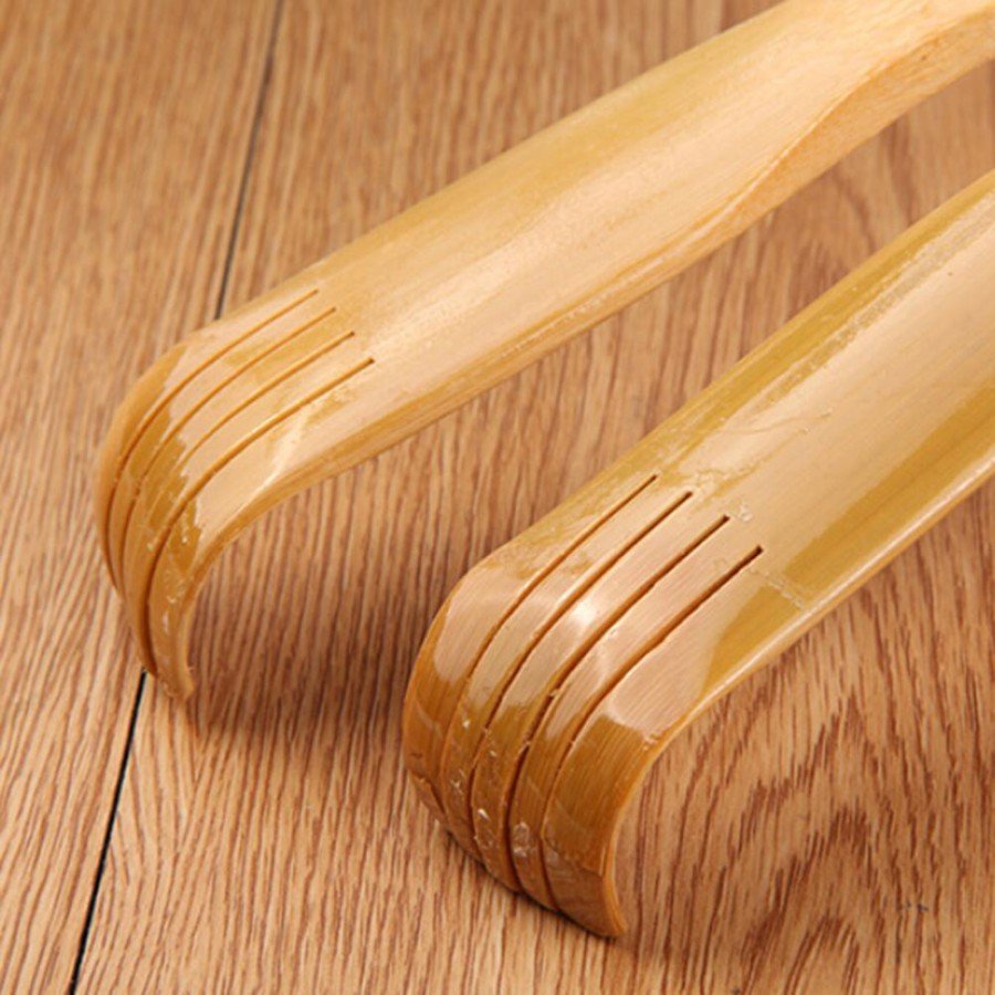 Wooden Back Scratcher with Massage Features Wooden Back Scratcher with Massage Features