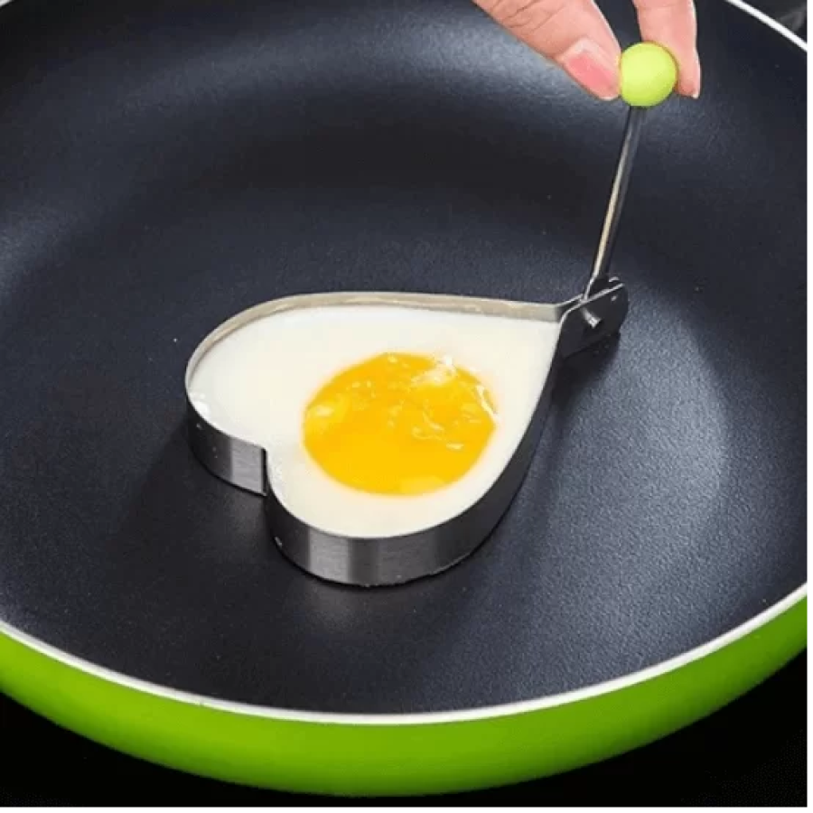 Metalik Kalp Şeklinde Metal Omlet Yumurta ve Krep Kalıpları Metalik Kalp Şeklinde Metal Omlet Yumurta ve Krep Kalıpları