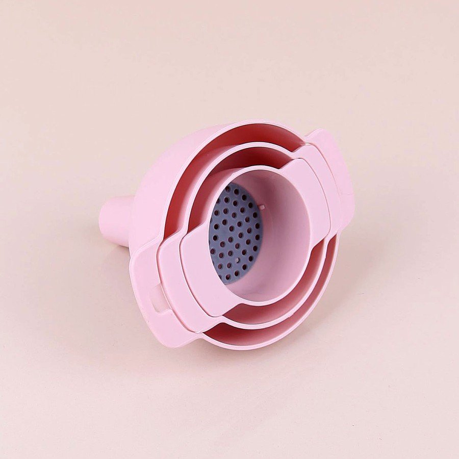 Set of 3 Funnels with Strainer