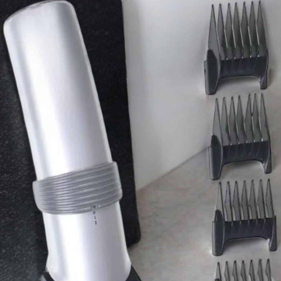 Professional Rechargeable Hair and Beard Clipper Shaver Set with 4 Combs Professional Rechargeable Hair and Beard Clipper Shaver Set with 4 Combs
