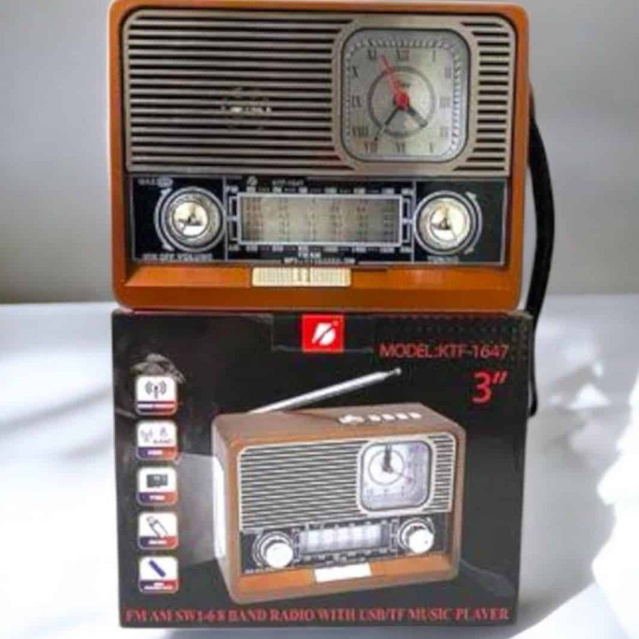 Wooden Look Retro Bluetooth Radio with USB, AUX and SD Card Input