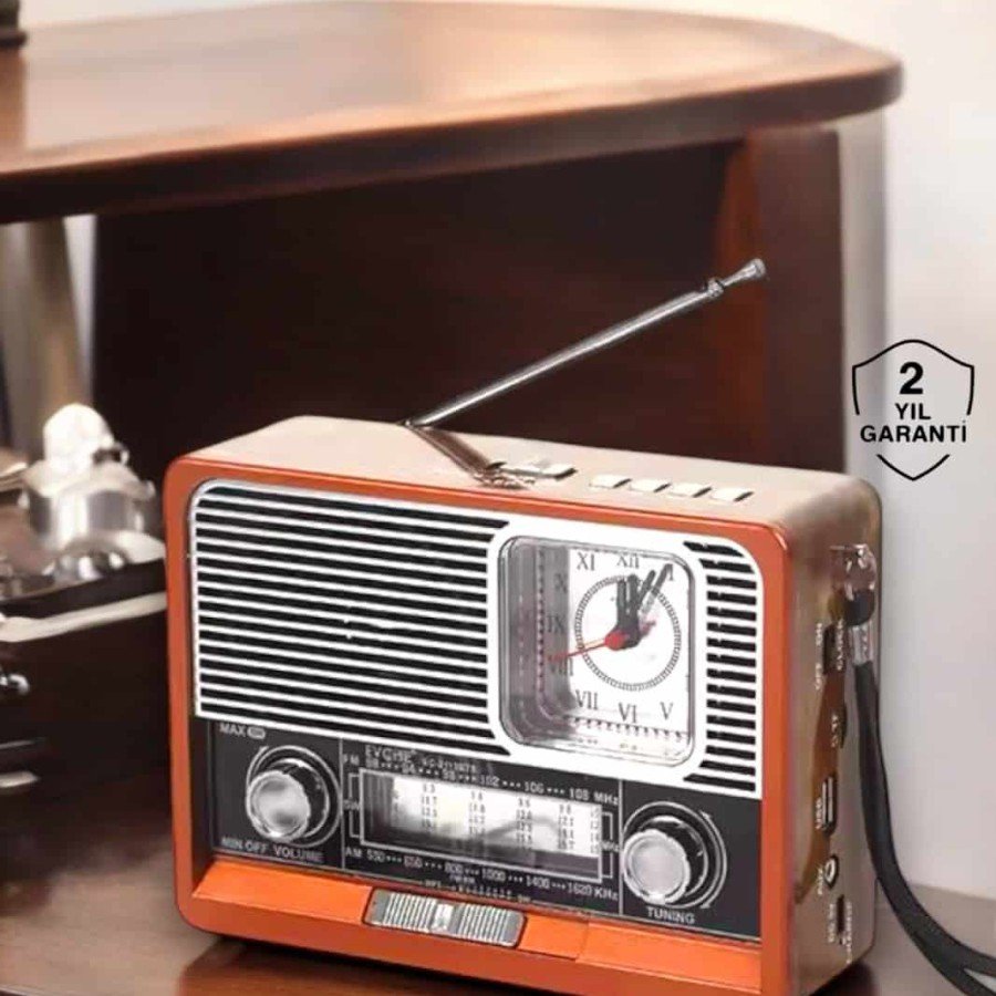 Wooden Look Retro Bluetooth Radio with USB, AUX and SD Card Input